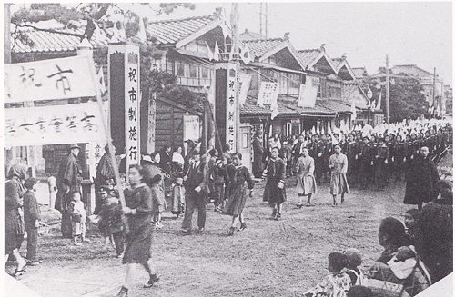 お祝いの行列