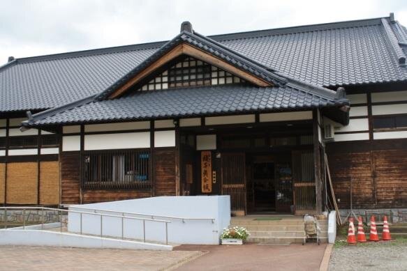 綾子舞会館