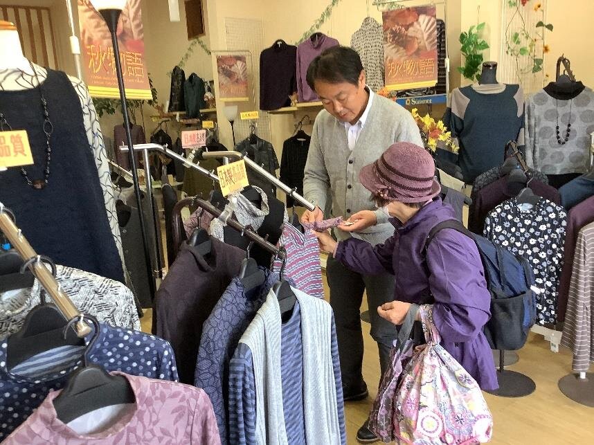 洋品店の様子