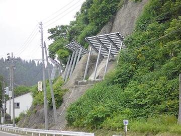 なだれ防止柵
