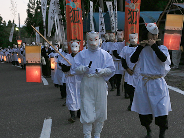 狐の夜祭り